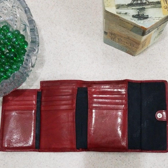 Fossil dark red leather wallet - Picture 6 of 8